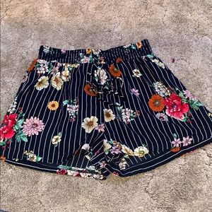 Black and White Flower Flowy Shorts